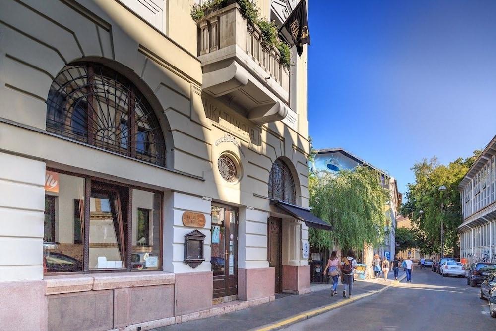 Hotel Mika Downtown Budapest Exterior photo